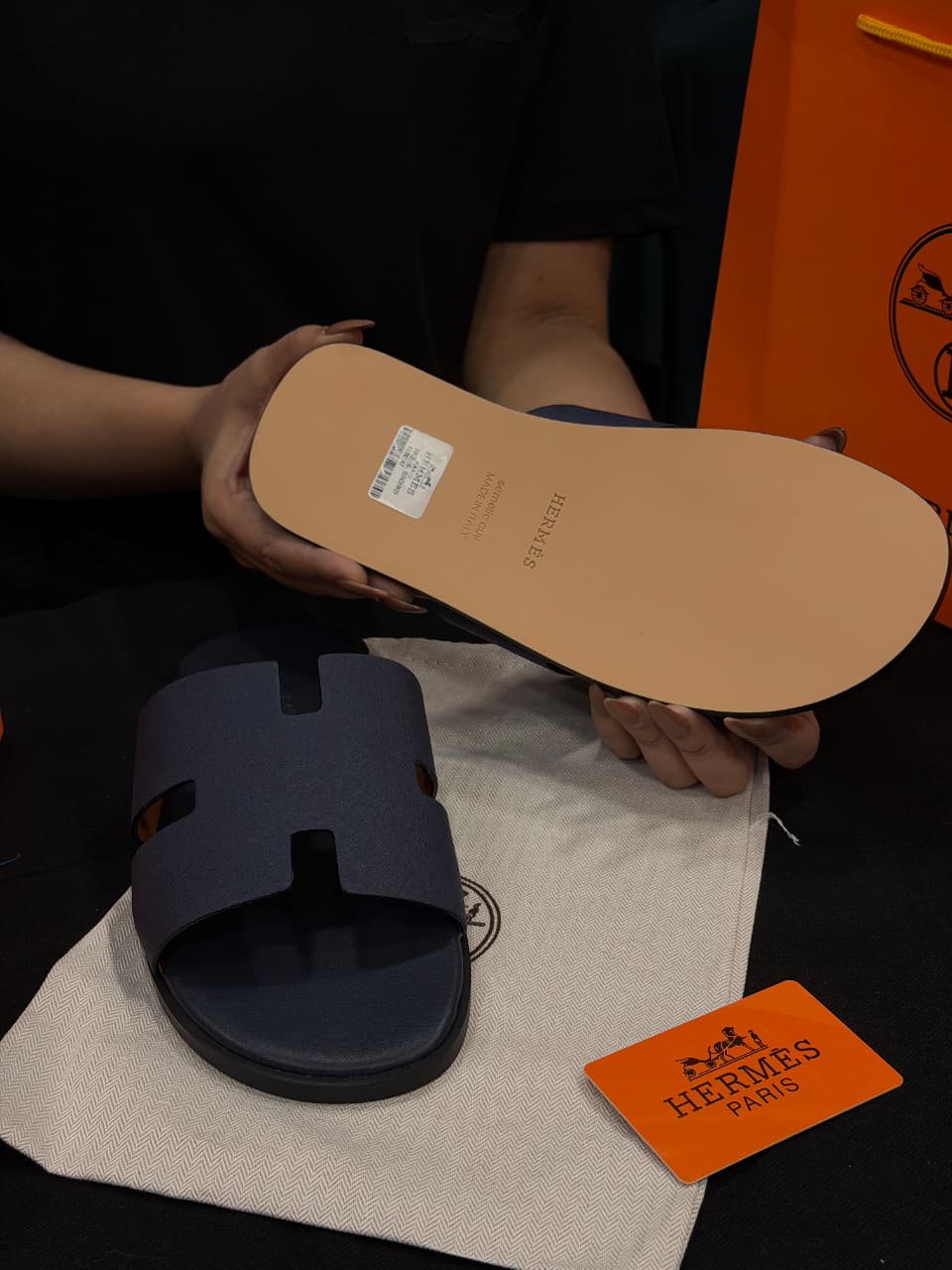 Hermes Izmir High Grade Slides with box