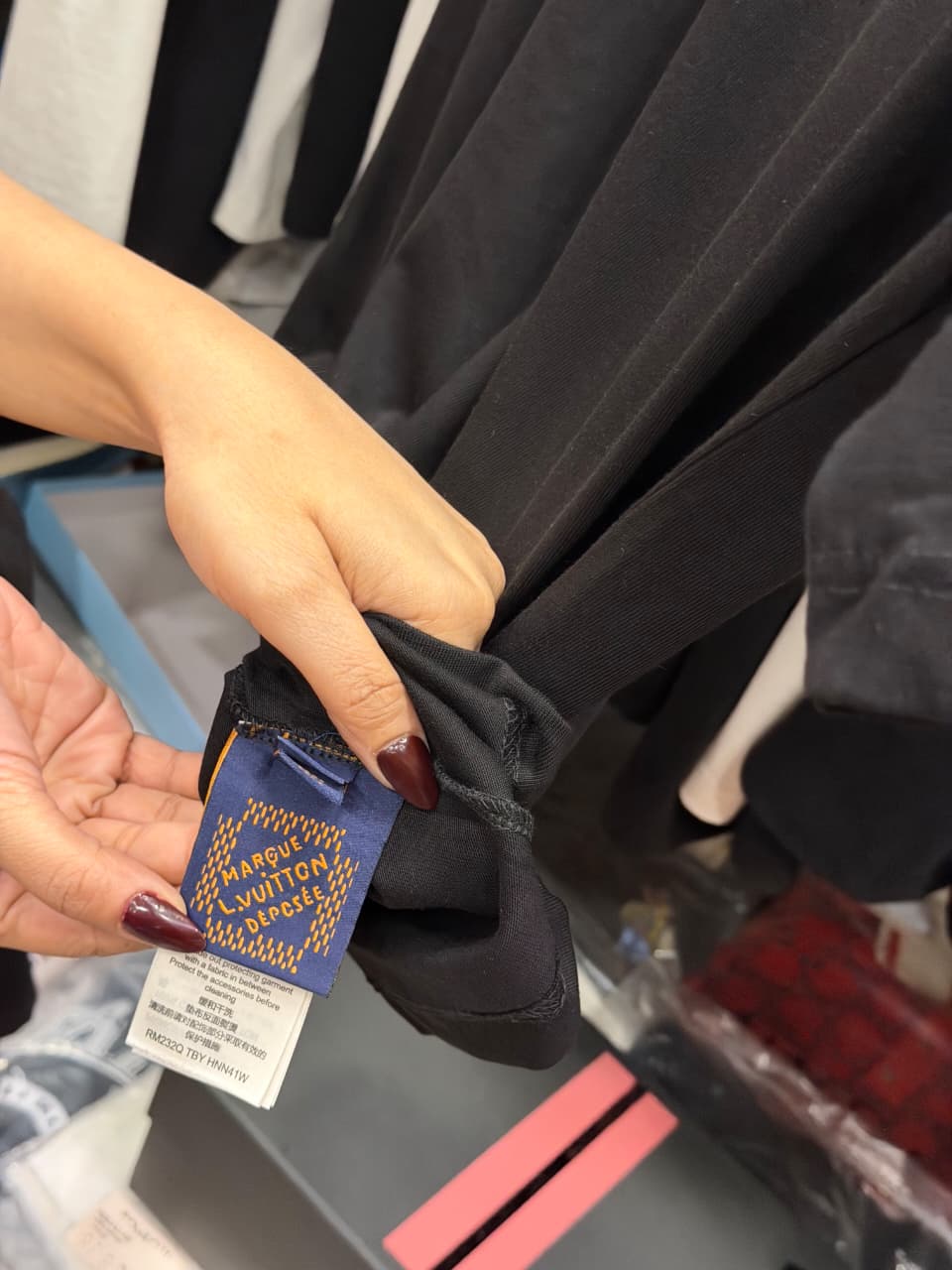 Louis Vuitton 1:1 Grade Super Premium Tshirt