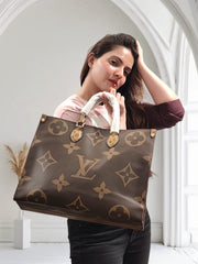 Louis Vuitton Women's Handbag