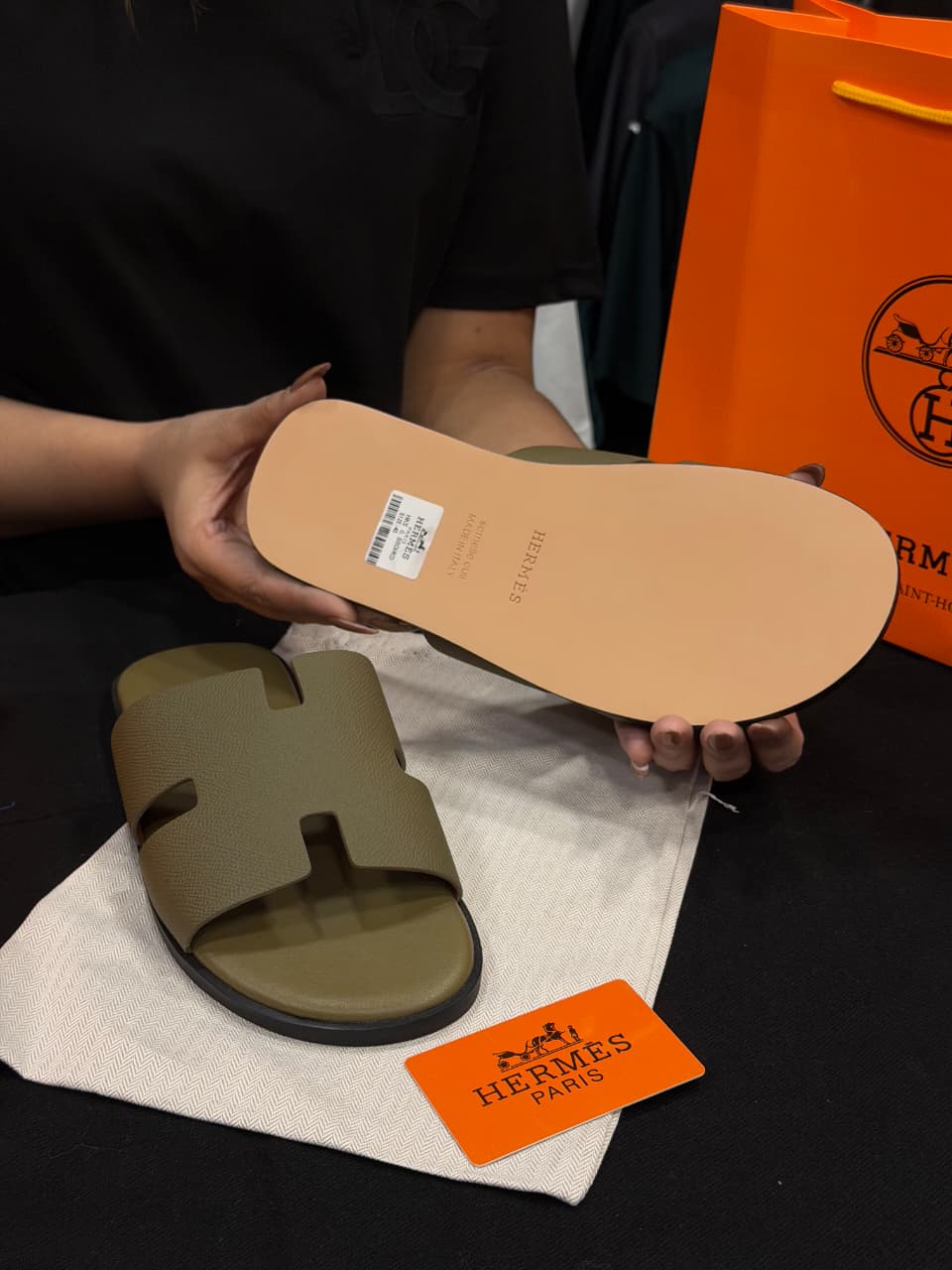 Hermes Izmir High Grade Slides with box