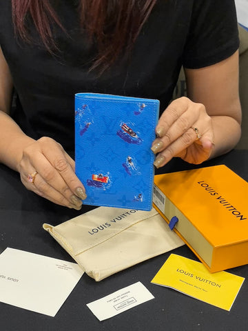 Louis Vuitton Passport wallet with box