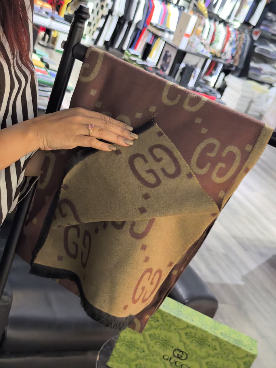 Gucci Women's Stole/Scarf for Winter with Box
