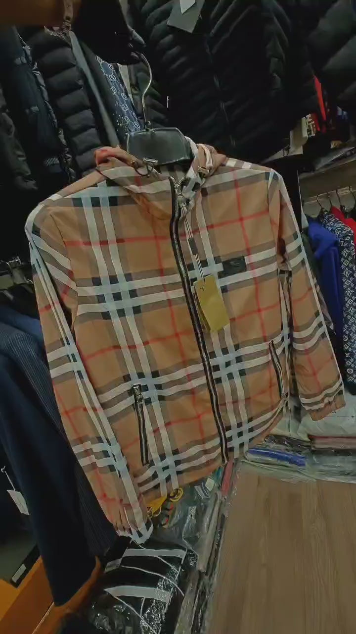 Burberry 1:1 Grade Zip On Wind Breaker Jacket